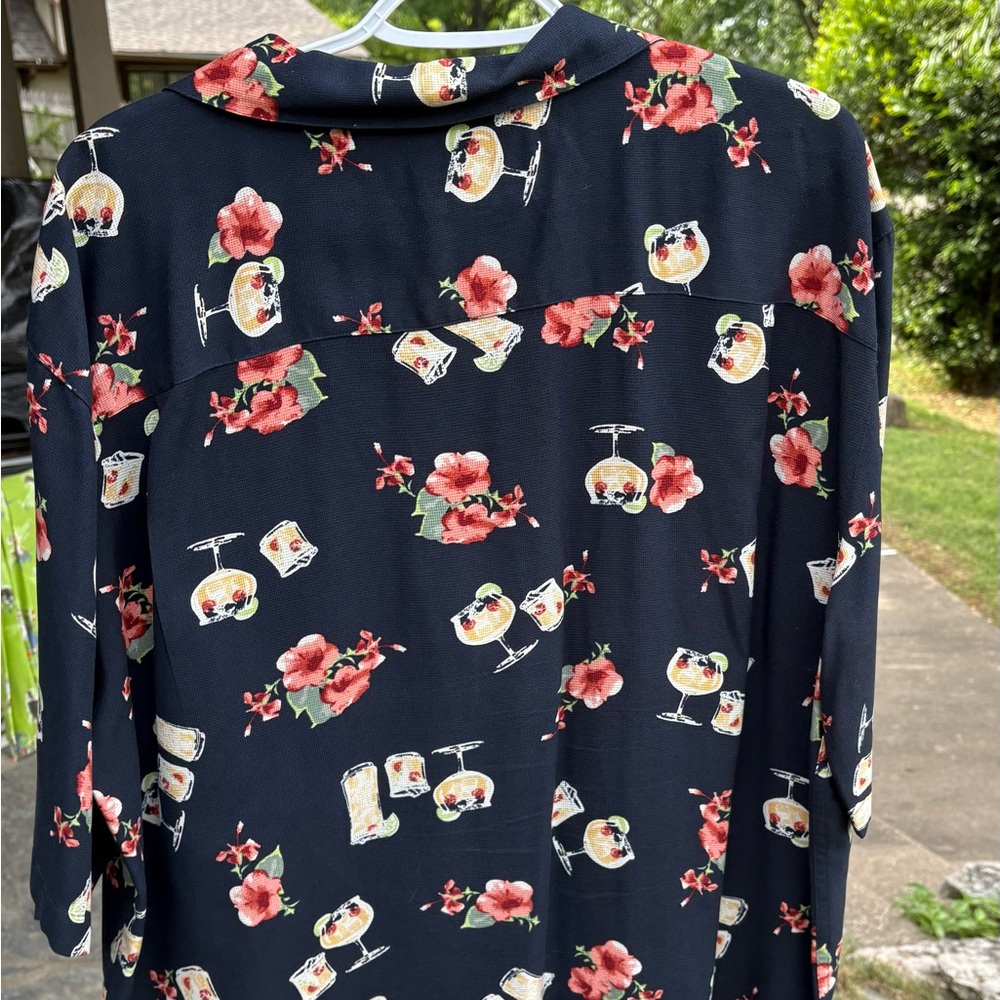Hawaiian Print Navy Shirt size Large by Pusser West Indies. - Picture 3 of 6